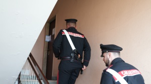 Femminicidio a Civitavecchia, un 54enne si presenta ai carabinieri dicendo di aver ucciso la compagna