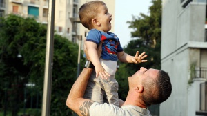 Festa del papà: cresce l'uso del congedo, ma non tutti lo usano
