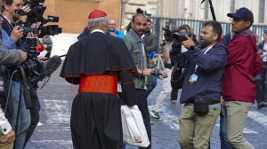 "Un cardinale ha svuotato gli alcolici del minibar di Santa Marta": misteriosa l'identità del porporato