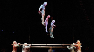 Dopo Roma il Cirque du Soleil incanta anche Milano. In scena lo spettacolo "Alegrìa - In a New Light"