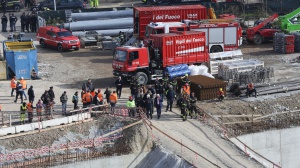 Firenze, crolla il cantiere di un supermercato. Si scava sotto le macerie, aperta un'inchiesta