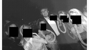 Foto e veleni sul caso Epstein: pubblicati nuovi scatti, scontro politico tra Democratici e Casa Bianca