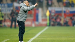 Francesco Calzona è il nuovo allenatore del Napoli, esonerato Walter Mazzarri. De Laurentiis: “Doloroso esonerare un amico”