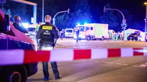 Furgone contro la folla al Pride di Berlino, un morto e 15 feriti