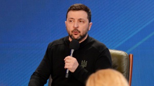 Gedda, colloqui tra le delegazioni di Ucraina e Stati Uniti. Kiev rivendica l'attacco su Mosca. Il Cremlino: pace a rischio