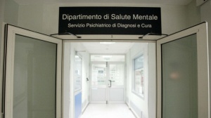 Giornata Mondiale della Salute Mentale: facciate illuminate di verde, focus su lavoro e giovani