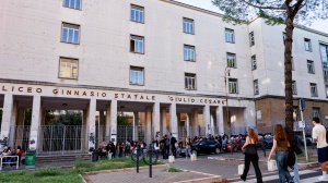 Al Liceo Giulio Cesare di Roma spunta la "lista degli stupri". Valditara, fatto grave da sanzionare