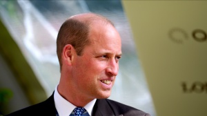 Gran Bretagna, William compie 42 anni, Re Carlo diffonde foto con il Principe bambino