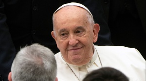 Guerra in Medio Oriente, il Papa incontra un israeliano e un palestinese che hanno perso le figlie