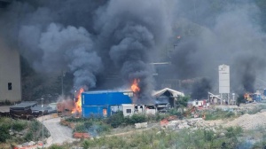 Guerriglia No Tav nel cantiere di Chiomonte, nel torinese, almeno 50 feriti tra le forze dell'ordine