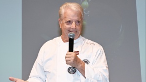 Iginio Massari si difende: "Le mie chiacchiere a 100 euro al chilo non sono costose"