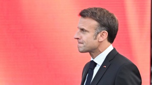 Il 30 giugno la Francia al voto, Le Pen – Bardella favoritissimi, cresce la coalizione di sinistra, Macron in difficoltà