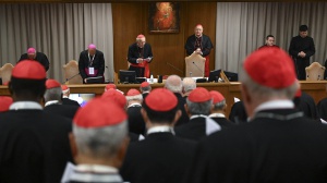 Il 7 maggio via al Conclave: lo hanno deciso i cardinali; chiusa al pubblico la Cappella Sistina da oggi