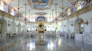 Il castello delle cerimonie al comune di Sant'Antonio Abate, resterà attivo per le feste  già fissate