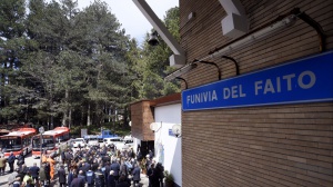 Il crollo della funivia del Monte Faito, una telecamera ha ripreso parzialmente i momenti della tragedia
