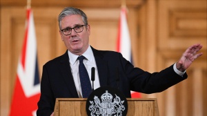 Il premier britannico Starmer prepara la resa, le dimissioni questione di ore