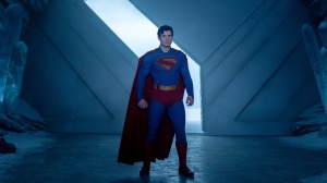 Incassi, Jurassic World batte Superman in Italia mentre in USA il supereroe debutta al primo posto 