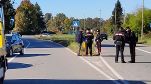 Incidente in provincia di Como, muore anziano in carrozzina elettrica, alla guida dell'auto il secondo portiere dell'Inter