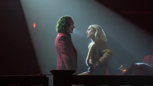 Joker: Folie à deux. Esce oggi nelle sale italiane il nuovo film con Joaquin Phoenix e Lady Gaga