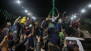 L'accordo tra Israele e Hamas è fatto, la tregua scatta domenica, la gioia di Gaza