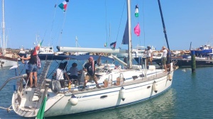 La Flotilla per Gaza salpa da Augusta, 45 barche e 600 persone in missione umanitaria