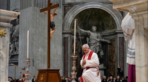 La Veglia di Pasqua di Papa Leone, le guerre e i rancori non ci possono paralizzare
