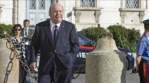 Lino Banfi e il doppio compleanno: "Festeggio due volte". Ma c'è un motivo, che vi sveliamo...