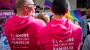 Maternità surrogata, Mattarella ha firmato la legge. centrali nel dibattito anche i temi della giustizia