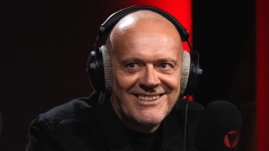 Max Pezzali presenta a RTL 102.5 il nuovo singolo “Discoteche abbandonate”: «È il racconto di come quei locali, oggi abbandonati, abbiano rappresentato un fattore culturale importante e di come la provincia sia riuscita ad arrivare al centro del mondo»