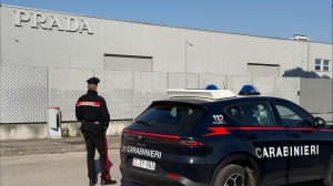 Maxi furto nello stabilimento di Prada a Venezia: centinaia di scarpe griffate rubate, per un valore di centinaia di migliaia di euro