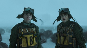 Mickey 17: trama, cast e recensione del film con Robert Pattinson in uscita domani 6 marzo 