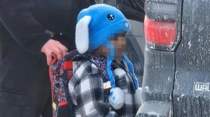 Minneapolis, l’Ice arresta minori: un bambino di 5 anni di origine ecuadoriano usato come esca