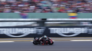 MotoGp, a Silverstone vince Marco Bezzecchi, fuori Pecco Bagnaia per una caduta a causa di una scivolata