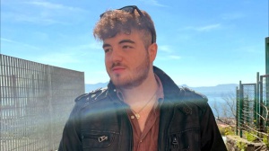 Napoli: tragedia a Secondigliano, coppia di fidanzati morti in auto, nel garage, per esalazioni letali