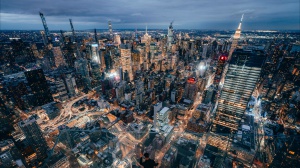 New York fa causa a TikTok, Facebook e YouTube: "Danneggiano salute mentale dei giovani"
