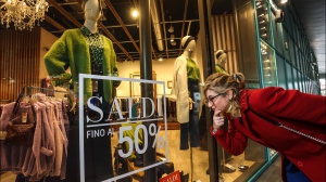 Non decollano i saldi invernali 2024, delude la prima settimana, vendite giù dell’8% 