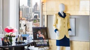 Lady Diana, domani all'asta una ricca collezione di cimeli, tra abiti iconici e lettere