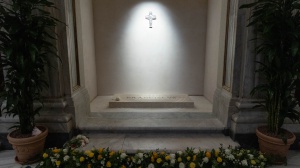 Oltre sessantamila persone a Santa Maria Maggiore per Papa Francesco. Domani la basilica riapre alle 7