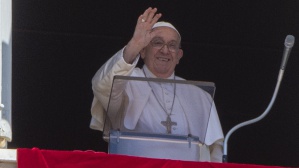 Papa Francesco non è fuori pericolo, rischia una sepsi a causa della polmonite bilaterale
