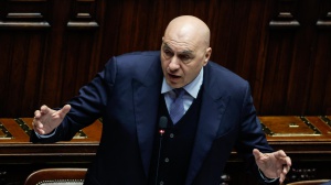 Petrolio, Guido Crosetto a RTL 102.5: “Anche riaprendo i rapporti con la Russia, il prezzo resterebbe uguale: ipotesi semplicistica”