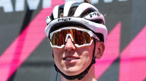 Pogacar più forte di tutti, a Oropa conquista la maglia rosa