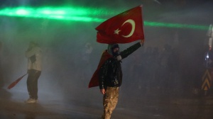 Proteste e scontri a Istanbul per il sindaco arrestato: mille fermati tra i manifestanti