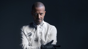 Raf a RTL 102.5: "Sto lavorando ad una nuova versione di ‘Self Control’ con dei featuring internazionali"