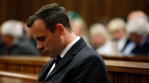 Rilasciato dopo nove anni di carcere Oscar Pistorius: nel 2013 uccise la fidanzata Reeva Steenkamp