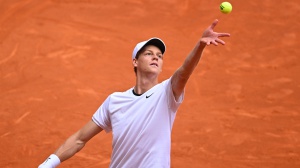 Roland Garros: Sinner vola a Parigi, a caccia del n.1. L'azzurro si allenerà ma solo tra qualche giorno scioglierà la riserva 