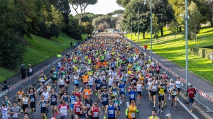 Roma-Ostia 2025, grande successo per la mezza maratona che compie 50 anni