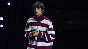 Sangiovanni si ferma, l'ex concorrente di "Amici" rimanda, temporaneamente, l'uscita del suo disco e il concerto al Forum