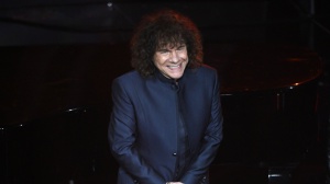 Sanremo 2024, Riccardo Cocciante a RTL 102.5: “È stato difficile impormi, le case discografiche dicevano che urlavo, che non ero un cantante. Tornare a Sanremo è stata una grande sfida”