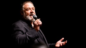 Sanremo 2024, Russell Crowe ospite all'Ariston nella terza serata del Festival