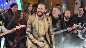 Sanremo 2025, l'energia di Jovanotti travolge l'Ariston. E Tamberi annuncia che andrà alle Olimpiadi del 2028